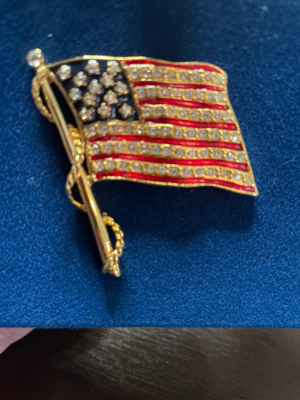 Crystal American Flag pin replicated from Jackie Kennedy’s - Picture 2 of 3